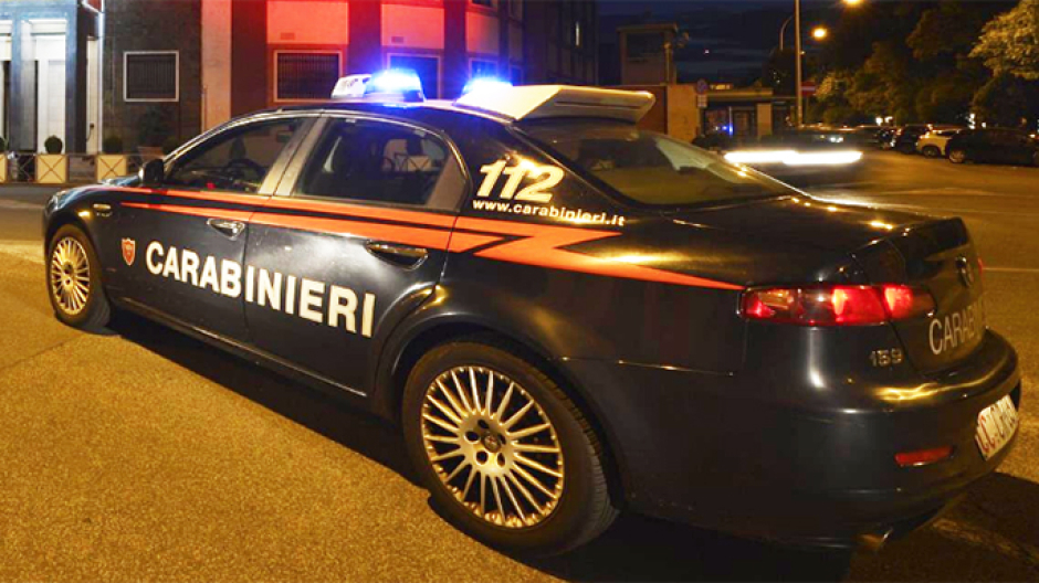 Suna, maxirissa alla partita di calcio: match sospeso e intervento dei carabinieri