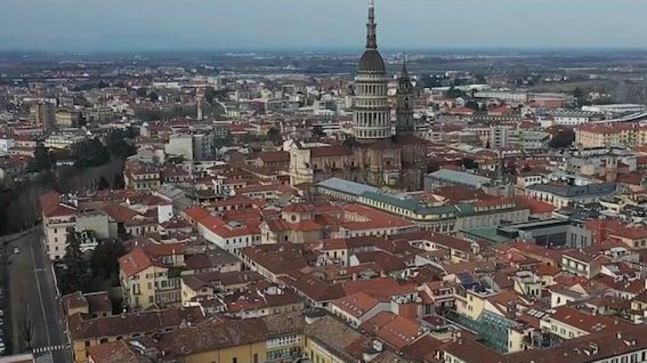 Novara: notte dedicata ai Supereroi in corso Cavallotti e notte d'Estate a Pernate
