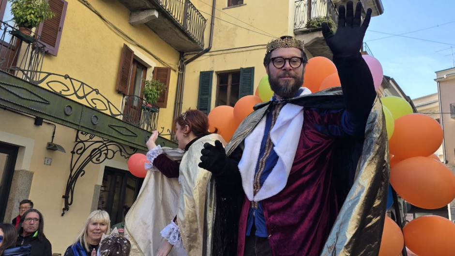 Carnevale di Omegna: vince il carro degli Gnomi del Mastrolino 