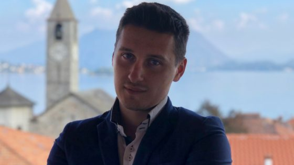 Baveno, l'assessore Sabatella lascia la maggioranza e sfida il sindaco Monti